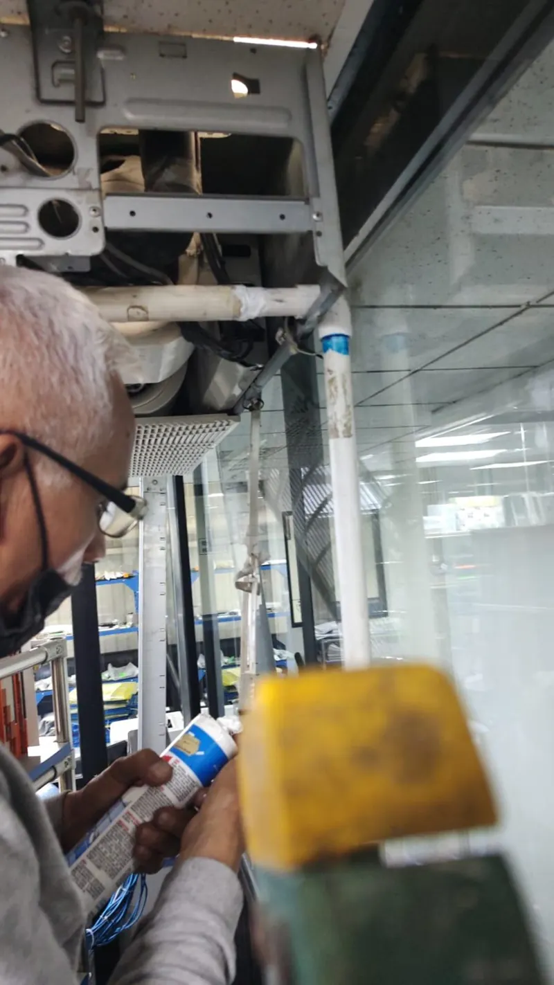 Revisión de tuberías de equipo industrial — MR Refrigeración en Guadalajara