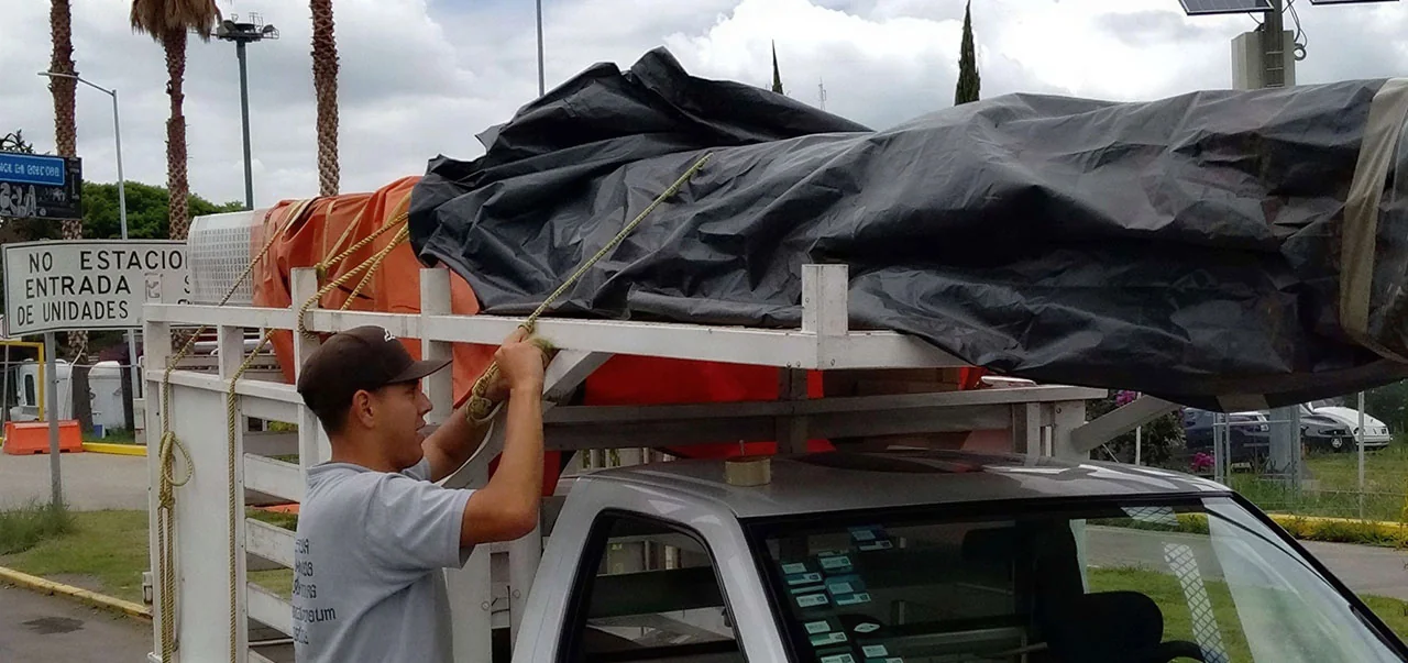 Equipo y vehículo de servicio de MR Refrigeración — MR Refrigeración en Guadalajara